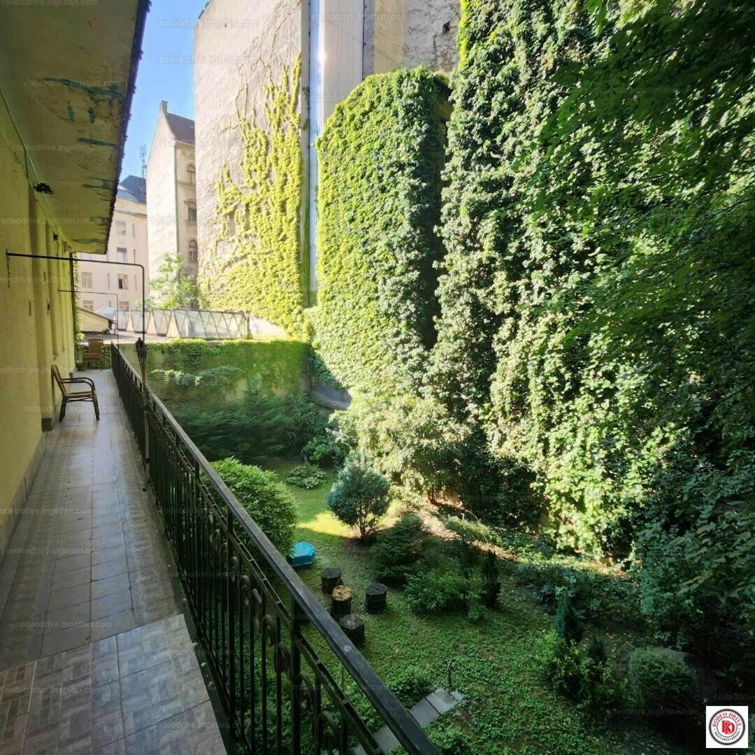 Kriszti Lägenhet Budapest Exteriör bild
