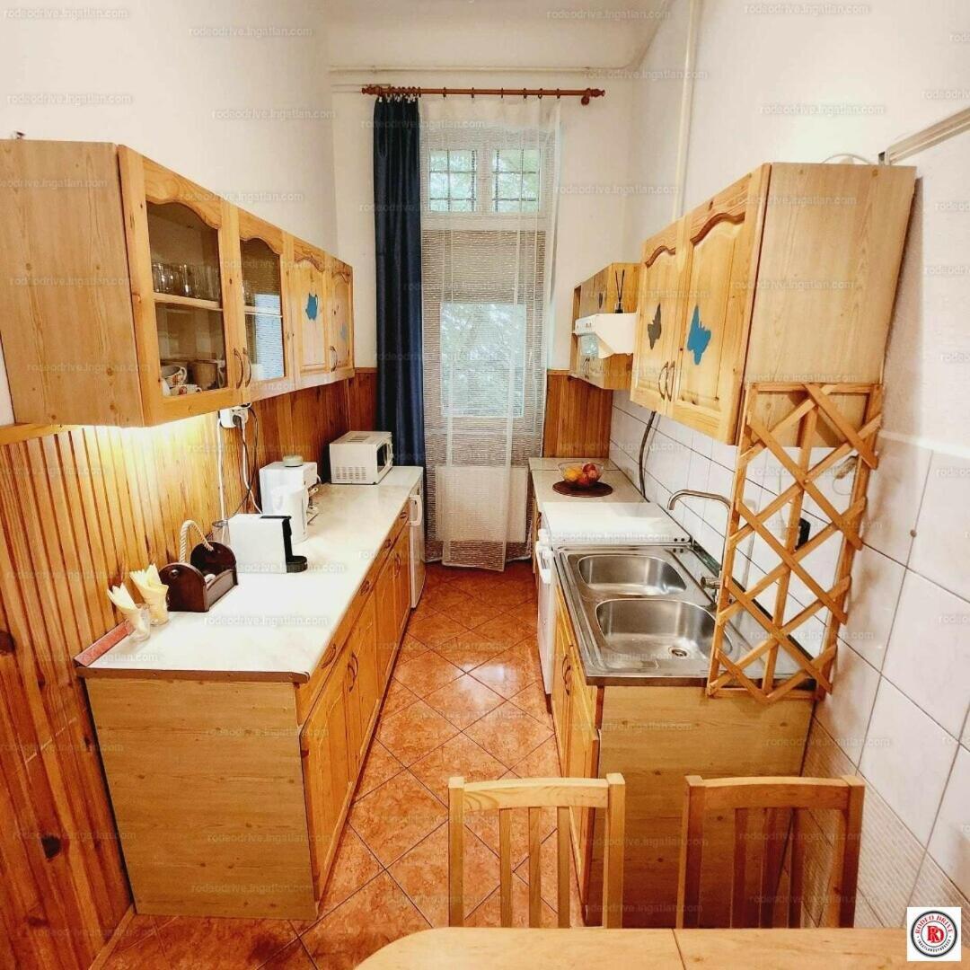 Kriszti Lägenhet Budapest Exteriör bild