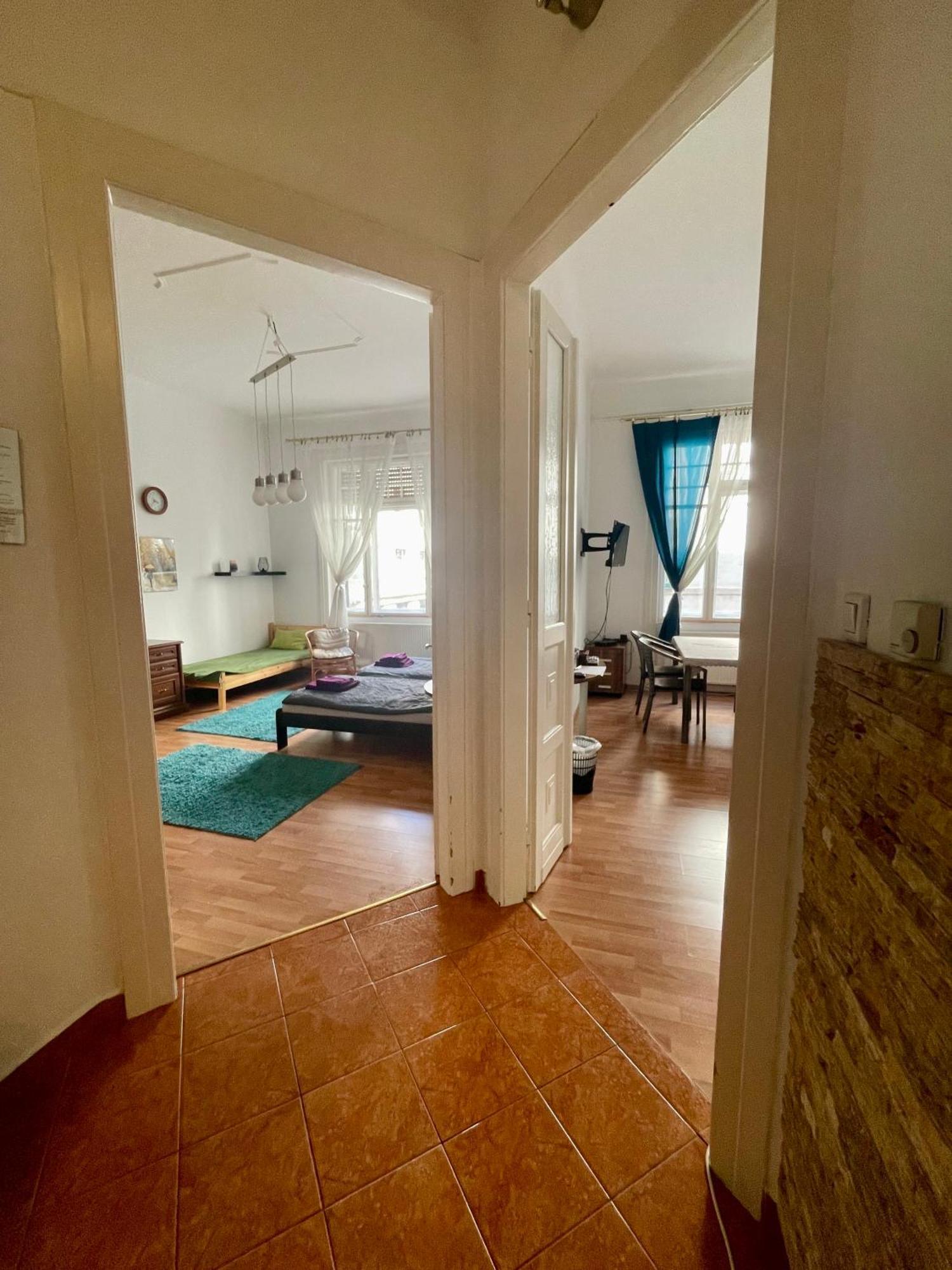 Kriszti Lägenhet Budapest Exteriör bild