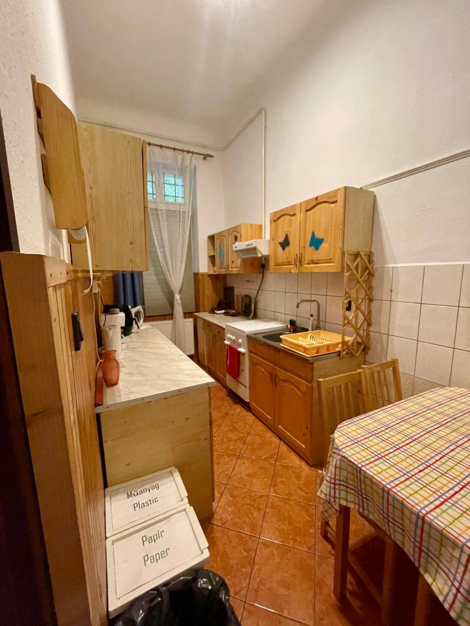 Kriszti Lägenhet Budapest Exteriör bild