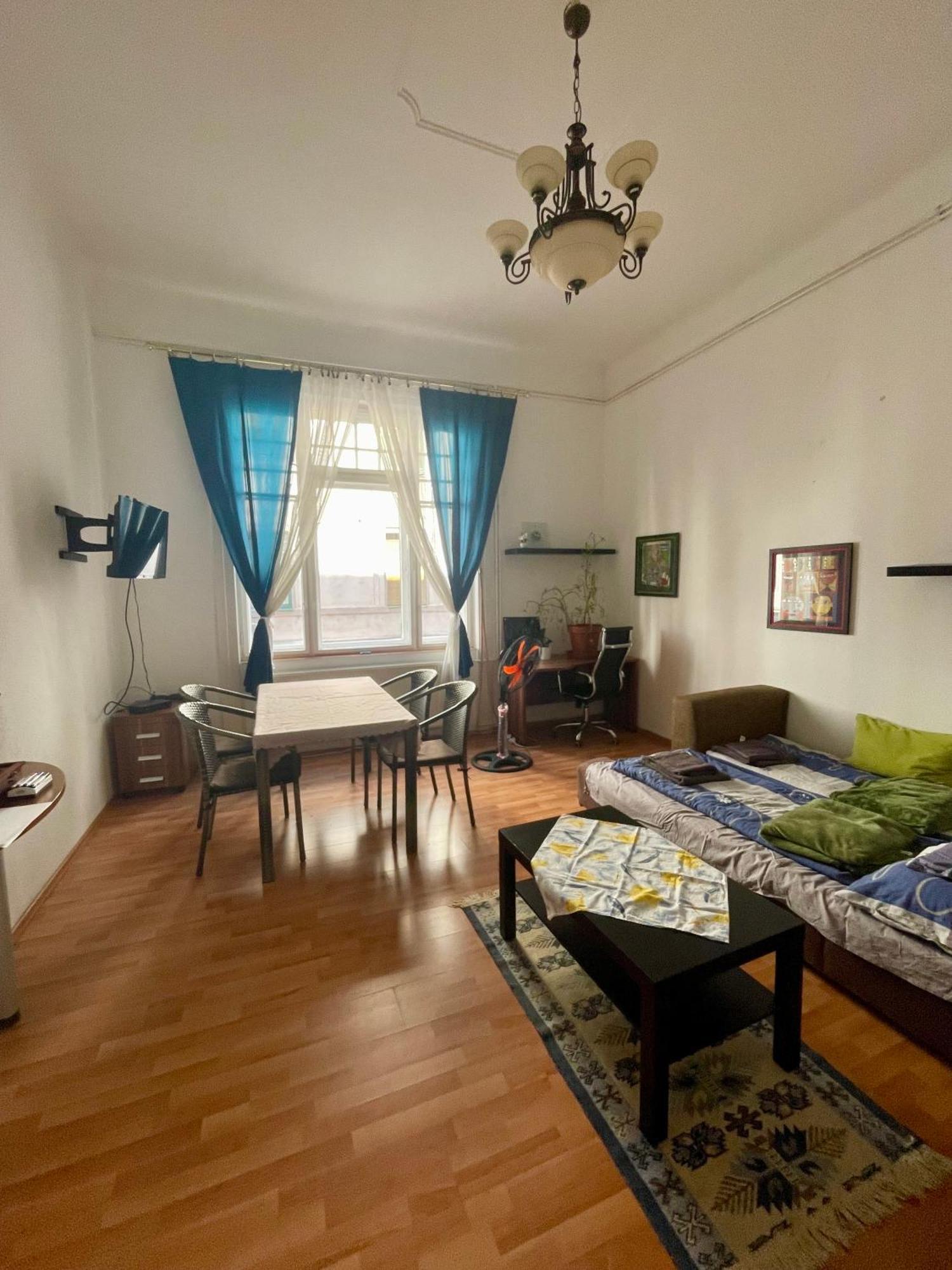 Kriszti Lägenhet Budapest Exteriör bild